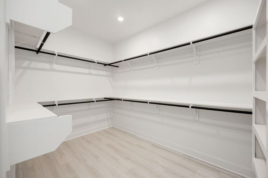 Primary walk-in Closet