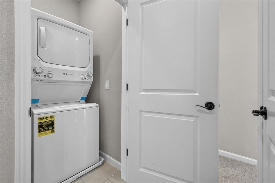Furnished interior view inside a new home in , Kissimmee (Image 8).