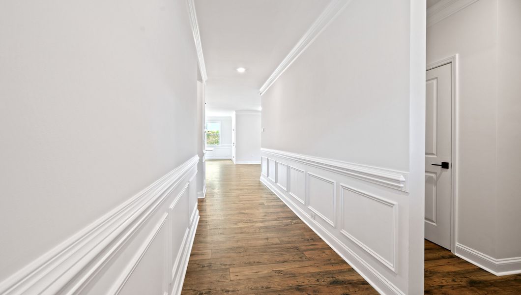 Spacious, unfurnished interior of a new home in Seven Oaks, Greenwood (Image 11).