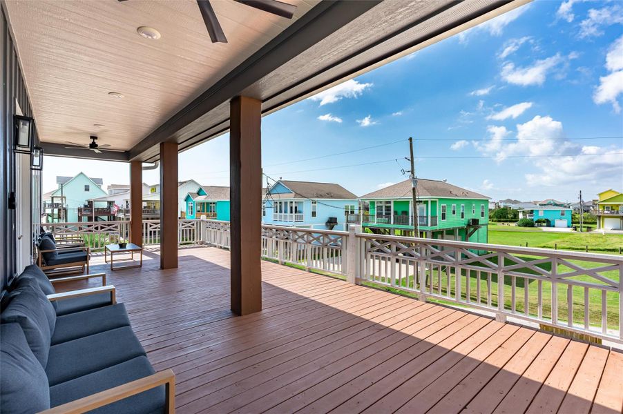 Exterior details and patio area of a home in , Crystal Beach (Image 19).