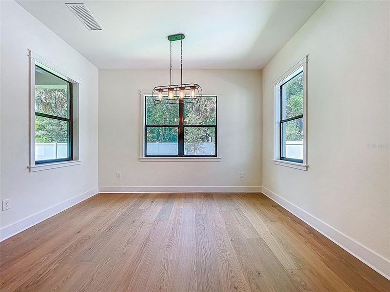 Spacious, unfurnished interior of a new home in , Tampa (Image 69).