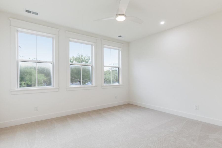 Spacious, unfurnished interior of a new home in , Mount Pleasant (Image 29).