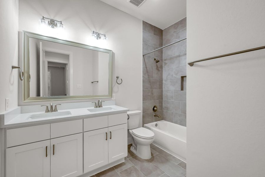 Furnished interior view inside a new home in The Meadows at Imperial Oaks, Conroe (Image 6). Furnished interior view inside a new home in The Meadows at Imperial Oaks, Conroe (Image 6).