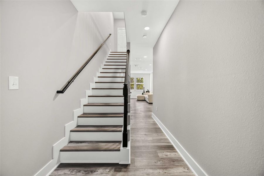 Spacious, unfurnished interior of a new home in , Houston (Image 23).