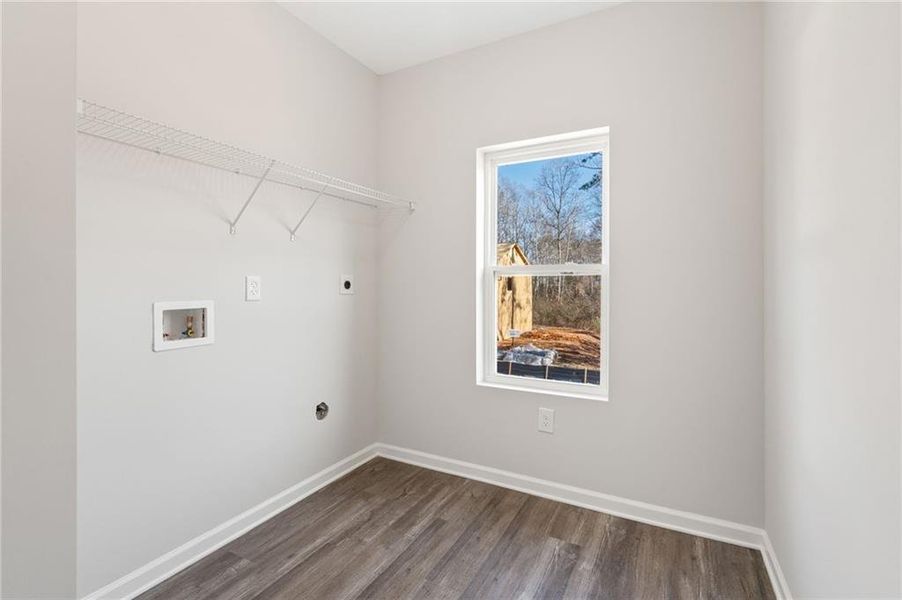 Spacious, unfurnished interior of a new home in , Temple (Image 17).
