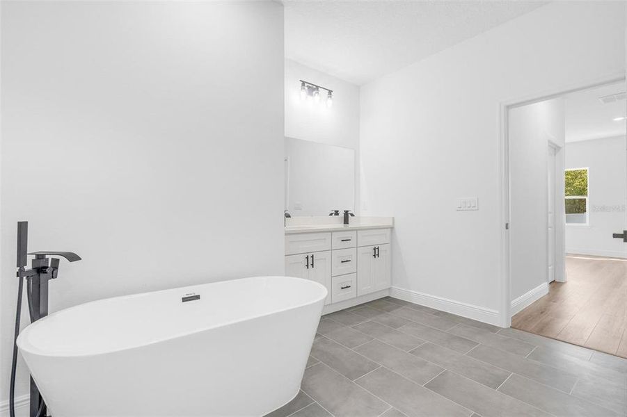 Furnished interior view inside a new home in , Ocala (Image 12).