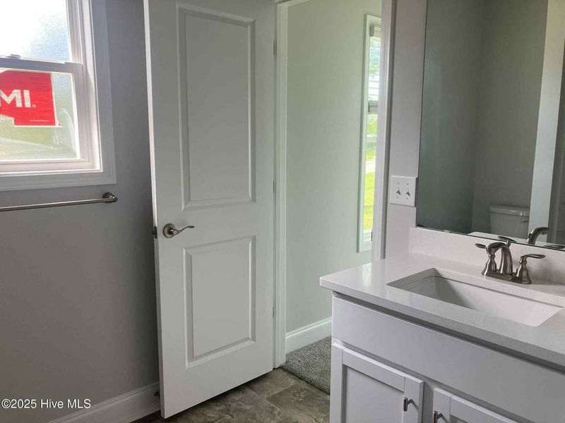 Furnished interior view inside a new home in Fairfield Harbour, New Bern (Image 10).
