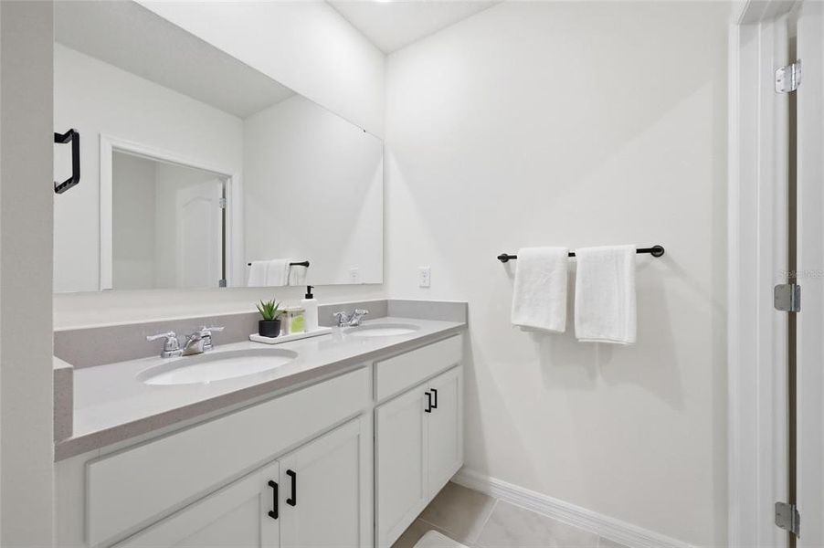 Furnished interior view inside a new home in Edgemont at Serenoa, Clermont (Image 32).