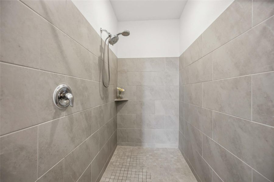 Master Bathroom Shower w/ Duel Shower Heads Master Bathroom Shower w/ Duel Shower Heads