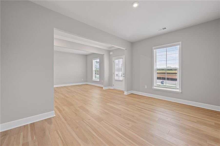 Spacious, unfurnished interior of a new home in Anderson Point Estates, McDonough (Image 28).