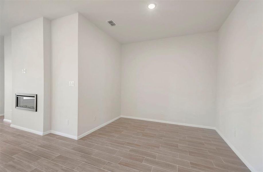 Spacious, unfurnished interior of a new home in Verandah, Royse City (Image 39).