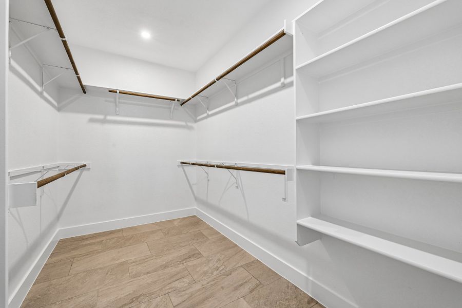 Spacious, unfurnished interior of a new home in Persimmon, Buda (Image 17). Spacious, unfurnished interior of a new home in Persimmon, Buda (Image 17).