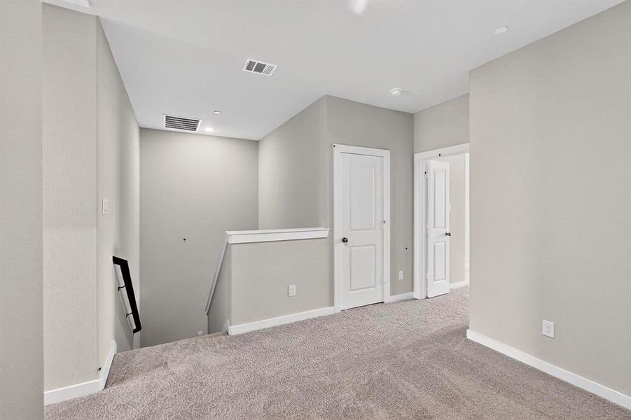 Spacious, unfurnished interior of a new home in Solterra Texas, Mesquite (Image 22).