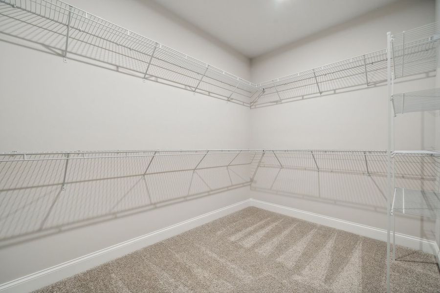 Spacious, unfurnished interior of a new home in The Beacon at Old Peachtree Single Family Homes, Lawrenceville (Image 400).