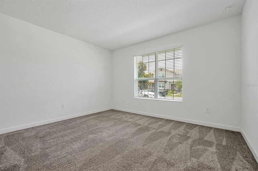 Spacious, unfurnished interior of a new home in , Orlando (Image 14).
