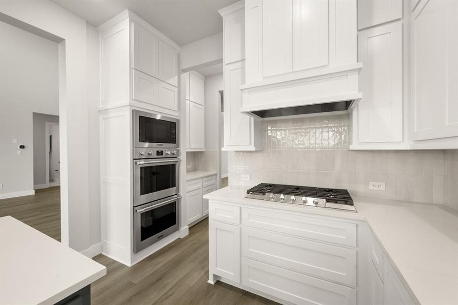 2115 Birdwatch- Kitchen-4