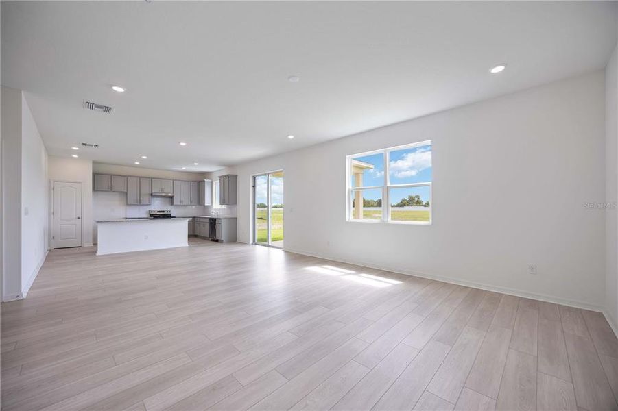 Spacious, unfurnished interior of a new home in Creekside at Rutland Ranch, Parrish (Image 11).