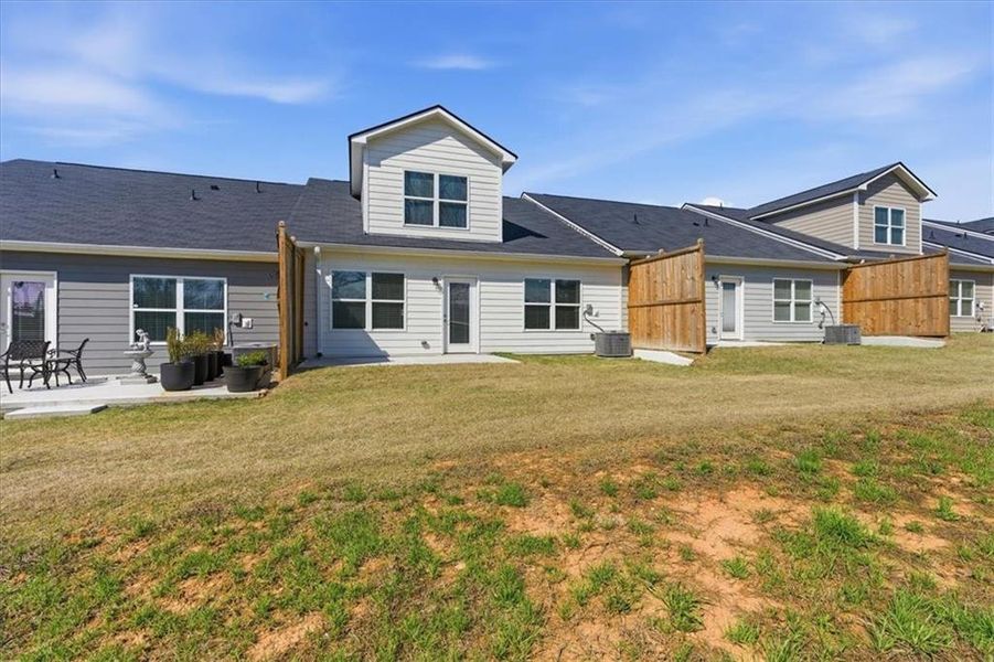 Exterior details and patio area of a home in Silver Leaf, Dawsonville (Image 24).