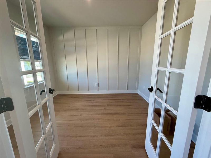 Spacious, unfurnished interior of a new home in Berkeley Mill, Cumming (Image 6).