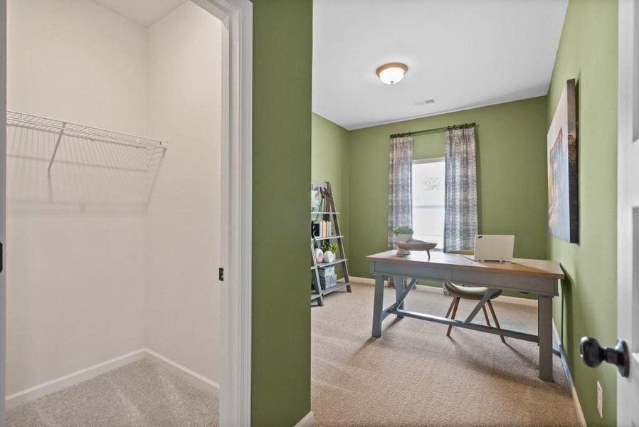 Furnished interior view inside a new home in Sycamore Crest, Calhoun (Image 38).