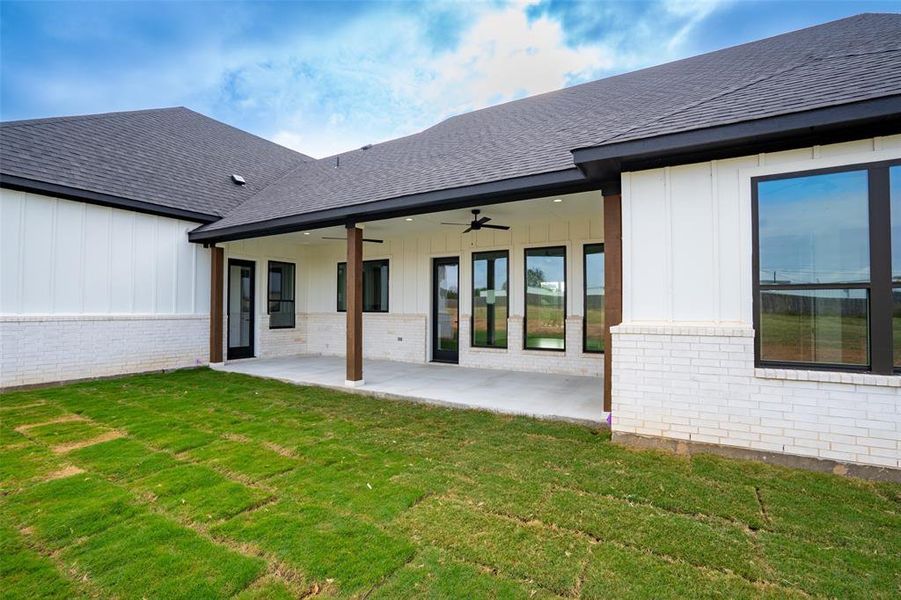 Exterior details and patio area of a home in , Granbury (Image 1). Exterior details and patio area of a home in , Granbury (Image 1).