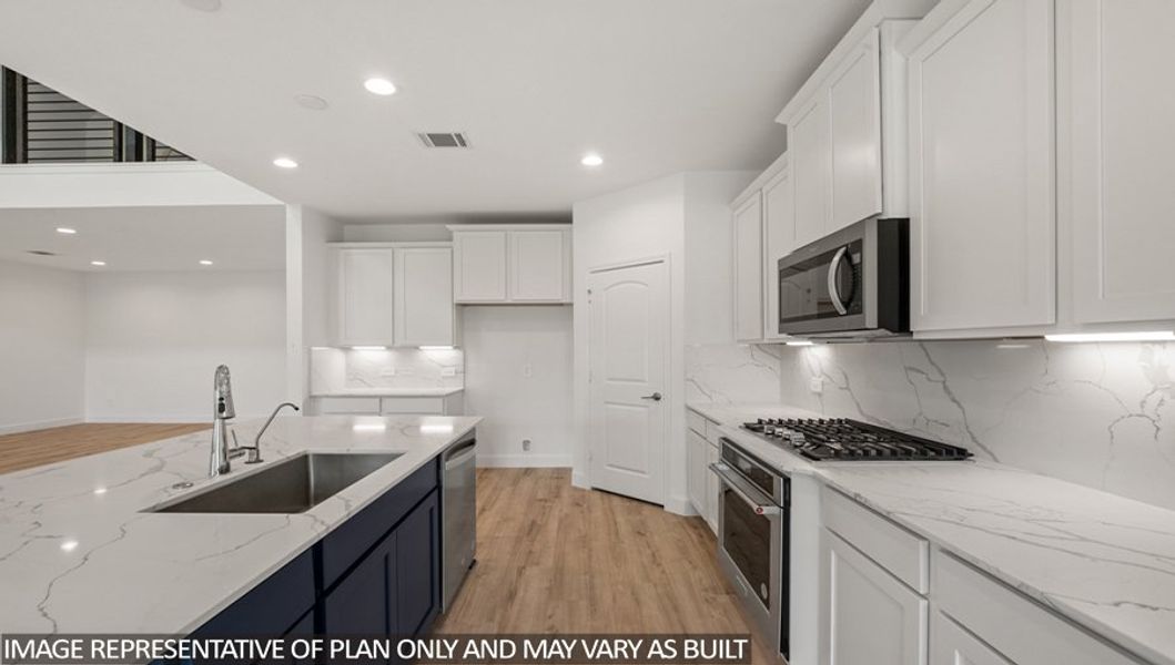 Representative furnished interior of a home built from the 3171 by D.R. Horton in River Ranch Estates, Dayton (Image 10).