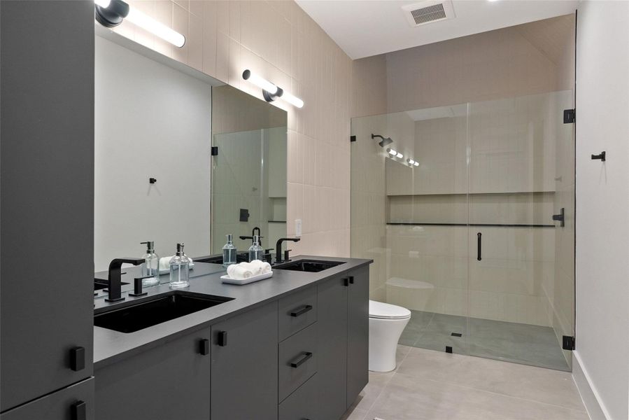 Furnished interior view inside a new home in , Austin (Image 9).