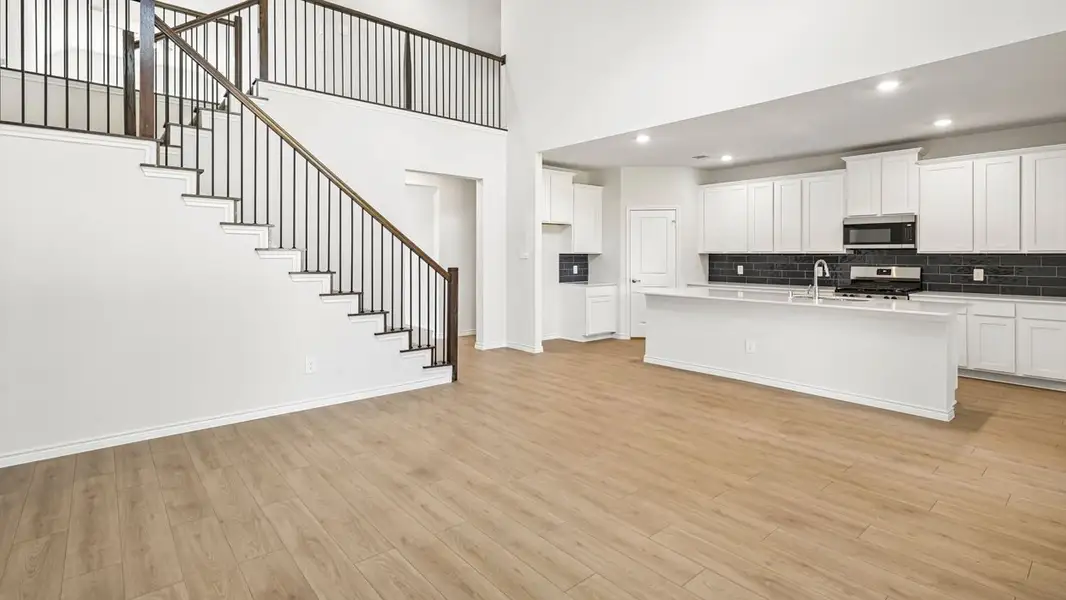 Spacious, unfurnished interior of a new home in Morning Ridge, Princeton (Image 6).