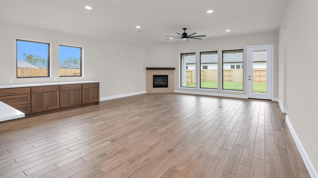 Spacious, unfurnished interior of a new home in Artavia, Conroe (Image 10). Spacious, unfurnished interior of a new home in Artavia, Conroe (Image 10).