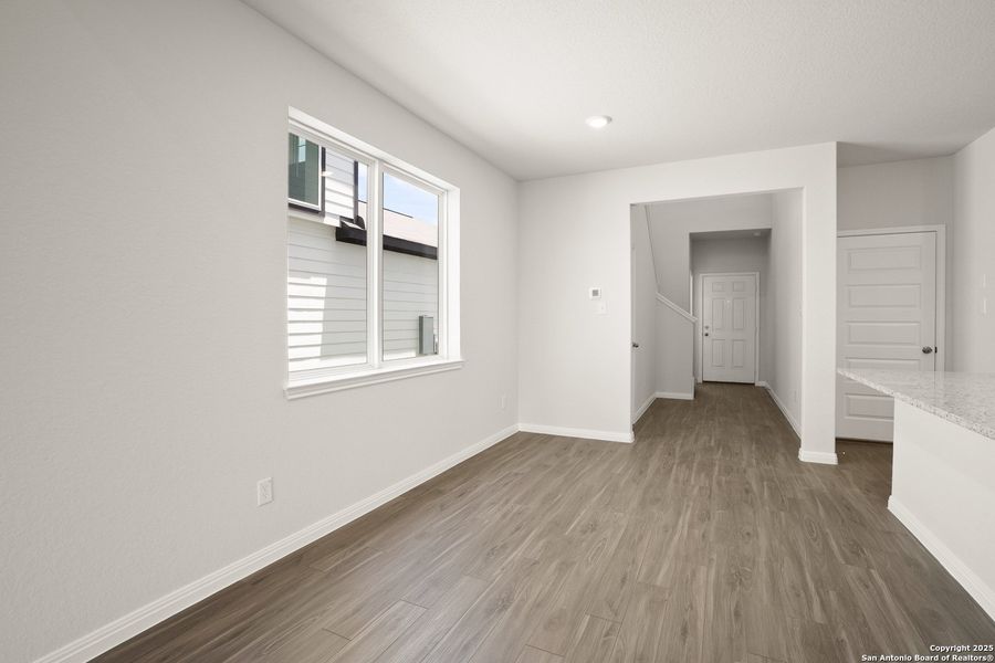 Spacious, unfurnished interior of a new home in Timber Creek, San Antonio (Image 29).