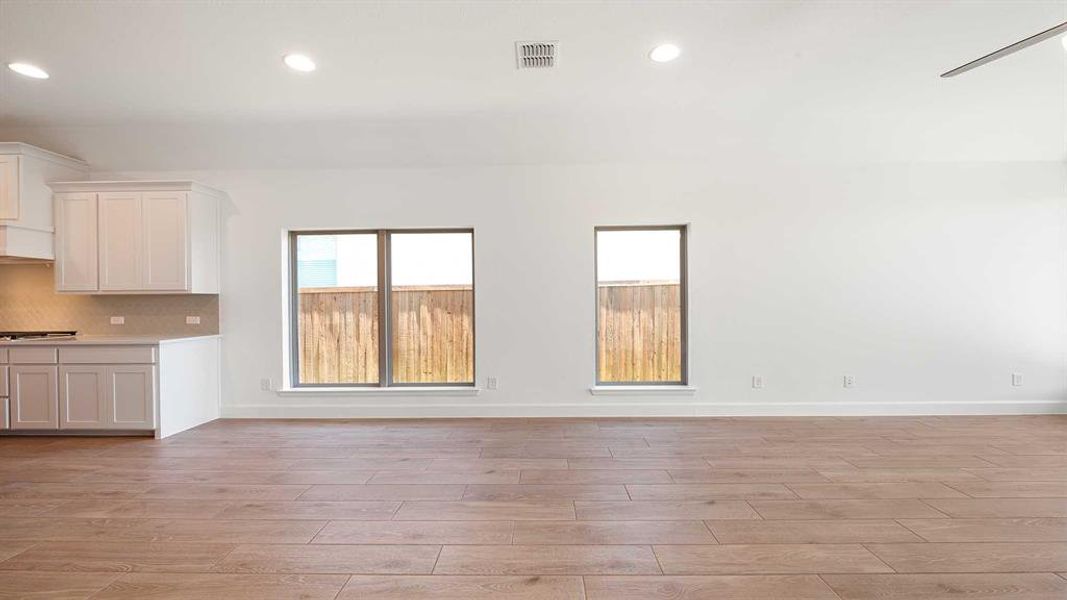 Spacious, unfurnished interior of a new home in Devonshire, Forney (Image 17).