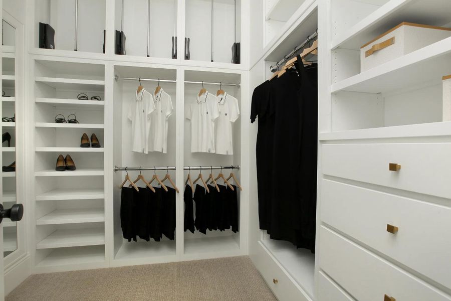 Overlook E Primary Closet