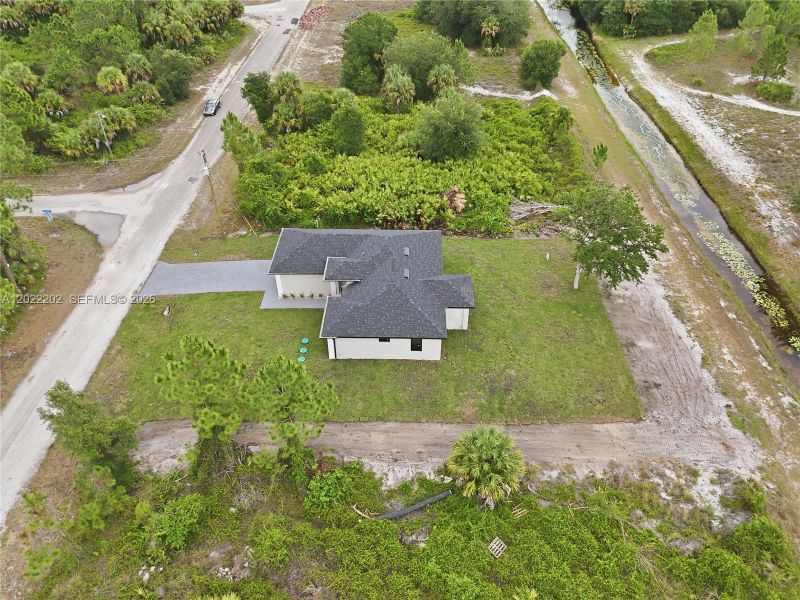 Image 28 of a home in .