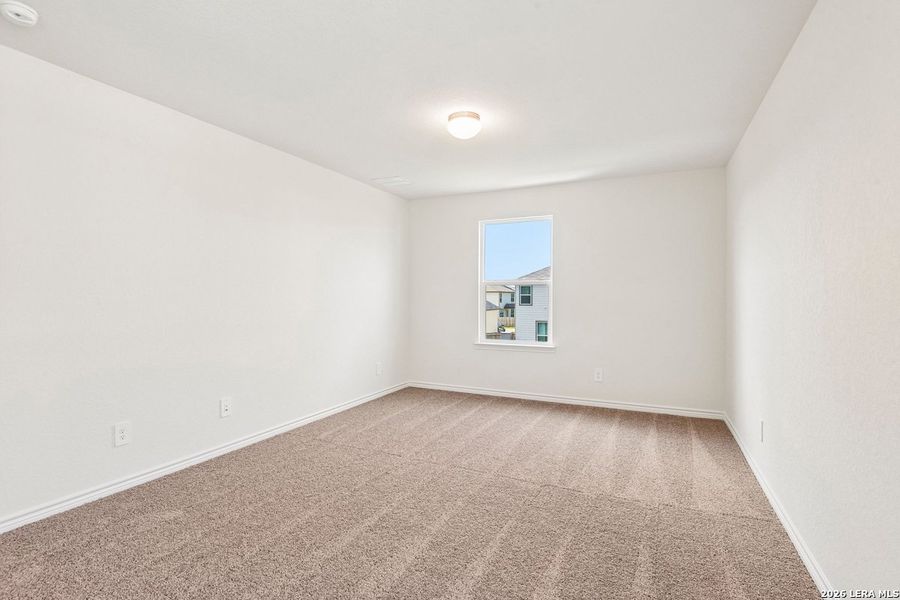 Spacious, unfurnished interior of a new home in Woodside Farms, Seguin (Image 40).