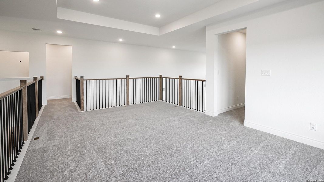 Spacious, unfurnished interior of a new home in Legacy at Lake Dunlap, New Braunfels (Image 19). Spacious, unfurnished interior of a new home in Legacy at Lake Dunlap, New Braunfels (Image 19).