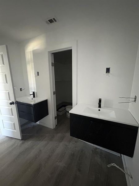 Image 12 of a home in . Image 12 of a home in .