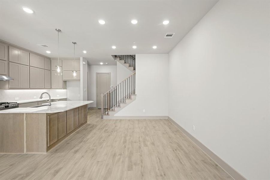 Image 35 of a home in .