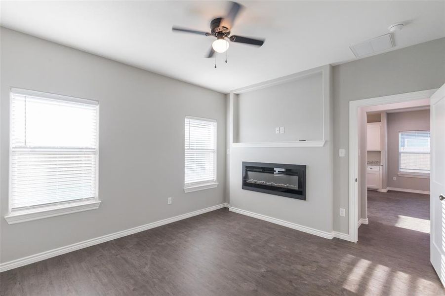 Spacious, unfurnished interior of a new home in , Abilene (Image 15).