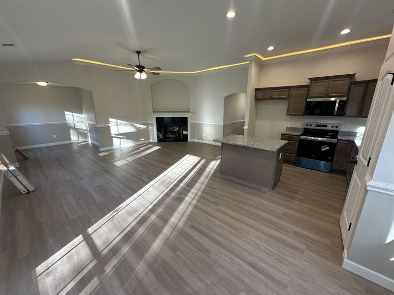 Spacious, unfurnished interior of a new home in Cleveland Meadows, Spartanburg (Image 10).