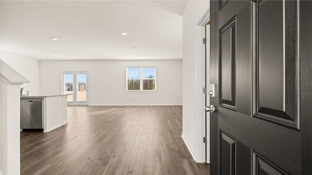 Spacious, unfurnished interior of a new home in Shoal Creek, Hampton (Image 12).