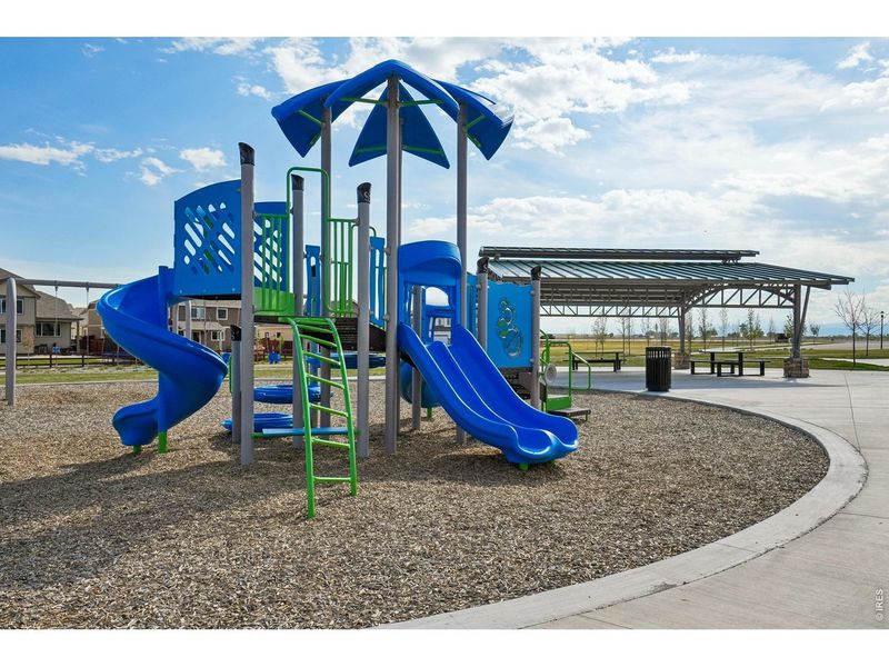 Community amenities in , Windsor (Image 34).