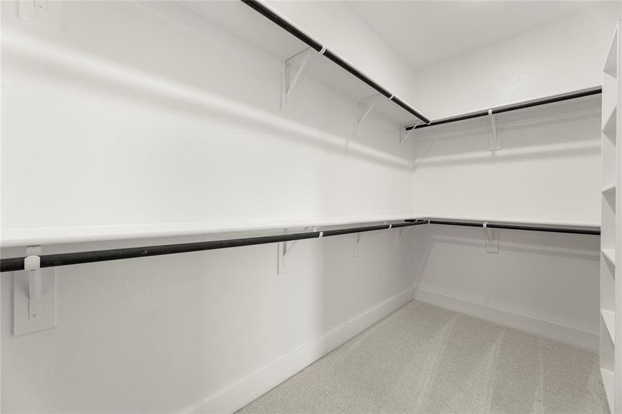 Spacious, unfurnished interior of a new home in Las Lomas, Forney (Image 21).