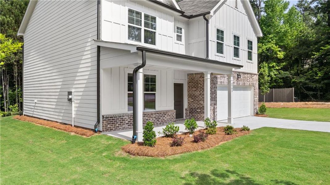 Exterior details and patio area of a home in Whisper Creek, Atlanta (Image 3). Exterior details and patio area of a home in Whisper Creek, Atlanta (Image 3).