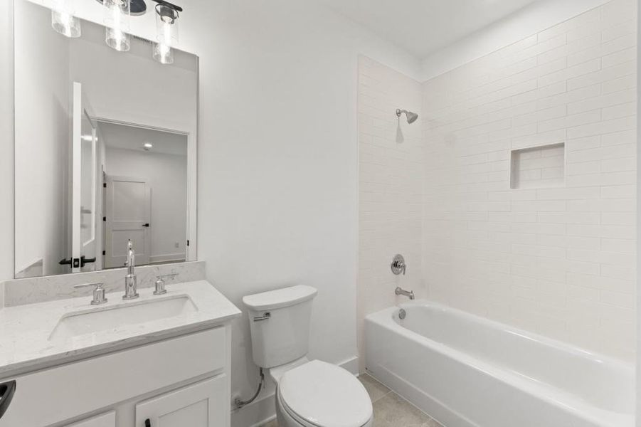 Furnished interior view inside a new home in , Roswell (Image 23).