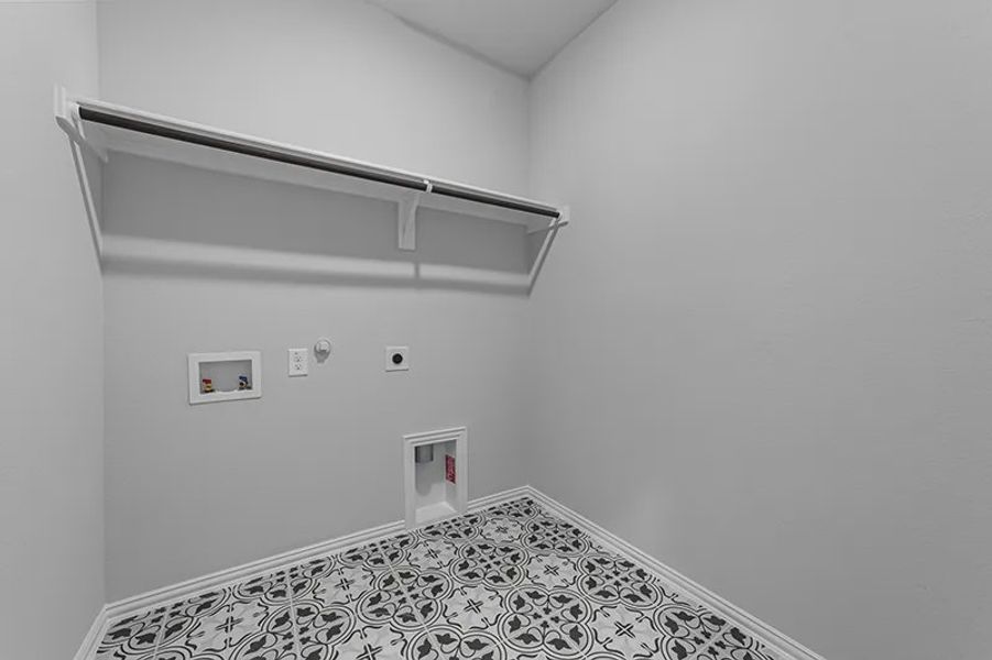 Spacious, unfurnished interior of a new home in Rolling Ridge, Van Alstyne (Image 16).