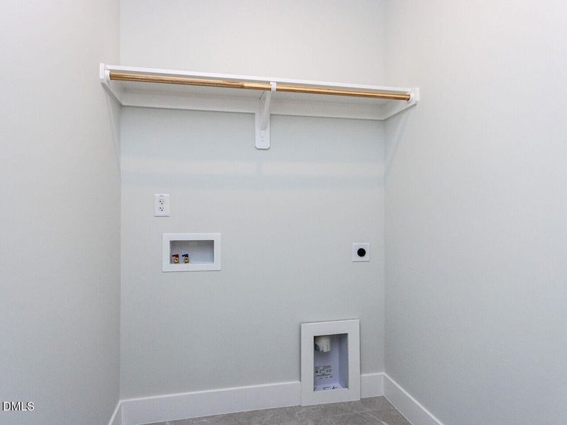 032-1280x960-laundry-room