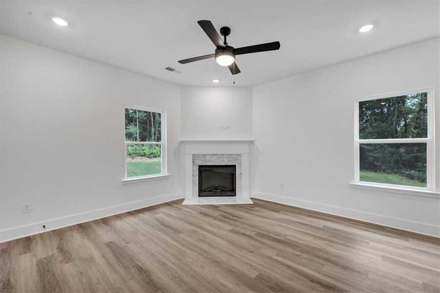 Spacious, unfurnished interior of a new home in Canterbury Villas, Carrollton (Image 27).