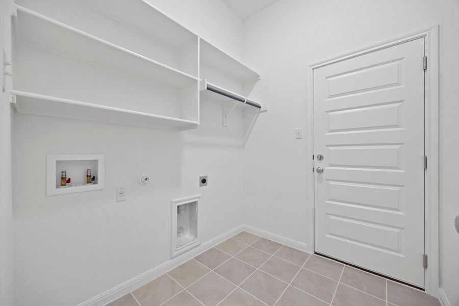 Spacious, unfurnished interior of a new home in Trinity Ranch, Elgin (Image 18). Spacious, unfurnished interior of a new home in Trinity Ranch, Elgin (Image 18).