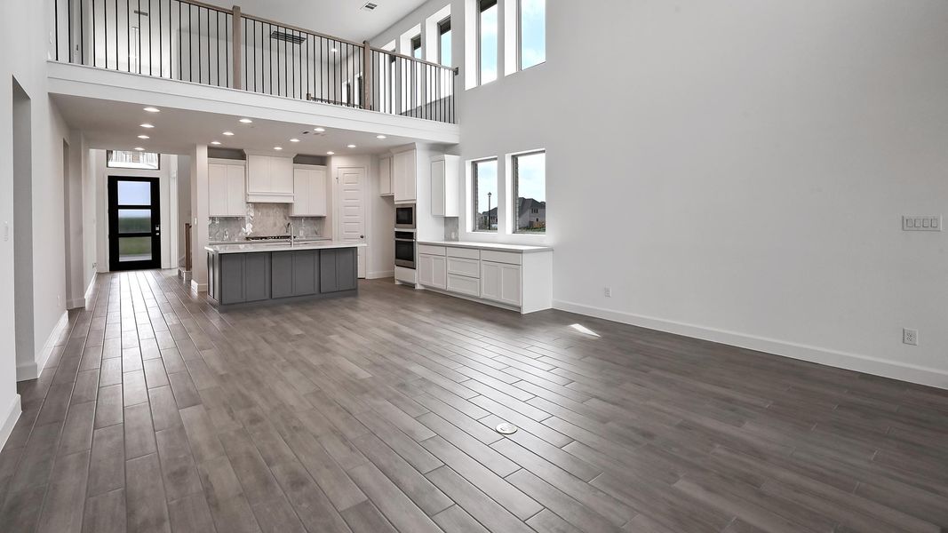 Spacious, unfurnished interior of a new home in Flora 50', Hutto (Image 20).