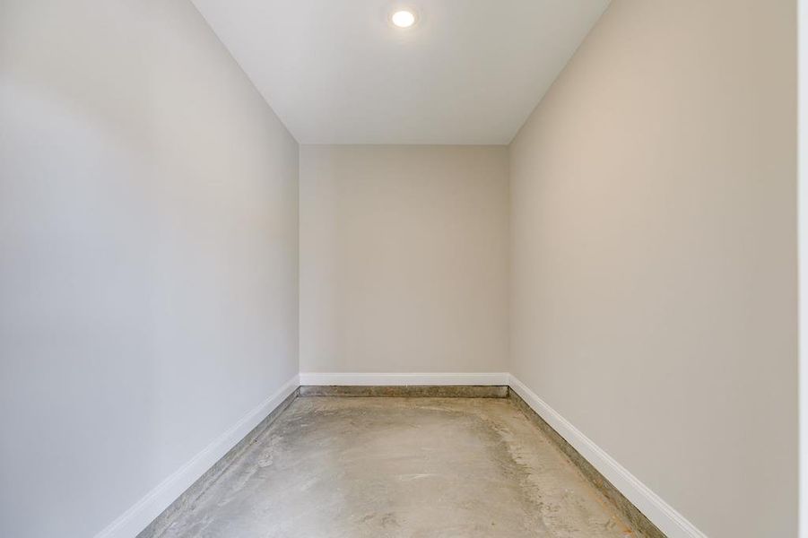 Spacious, unfurnished interior of a new home in Harmon Springs, Carrollton (Image 52).